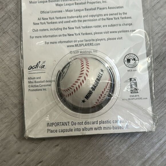 Johnny Damon New York Yankees 2006 Mini Baseball Collection - Picture 9 of 9